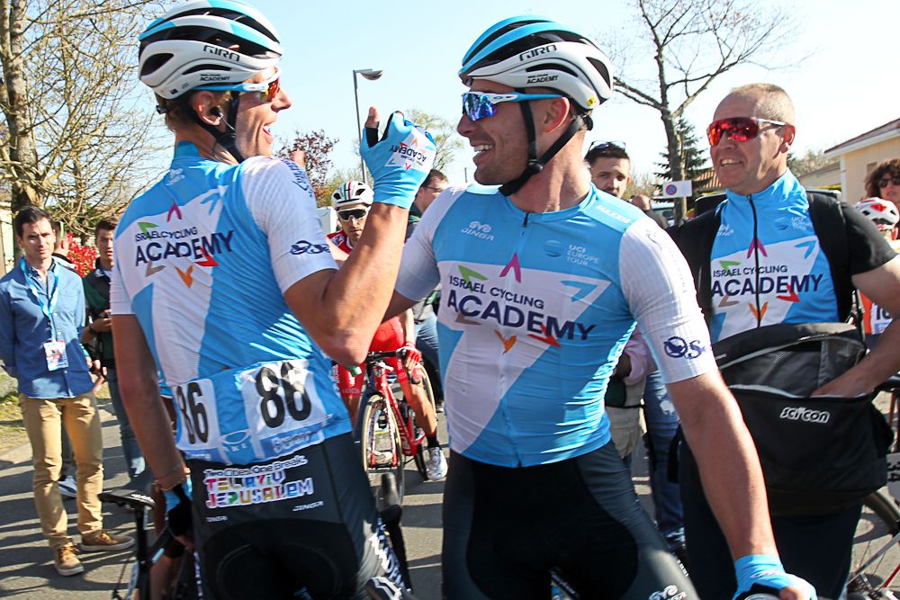 Dennis van Winden and Rudy Barbier celebrate the Classic Loire Atlantique win