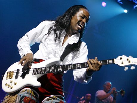 verdine white bass guitar