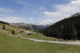 21 May 2016 99th Giro d'Italia Stage 14 : Alpago - Corvara Peloton at Passo Pordoi Photo : Yuzuru SUNADA