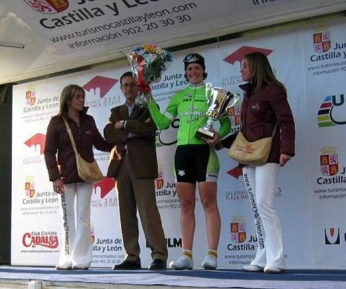 Kate Bates winning a stage of Castilla y Leon in 2004.