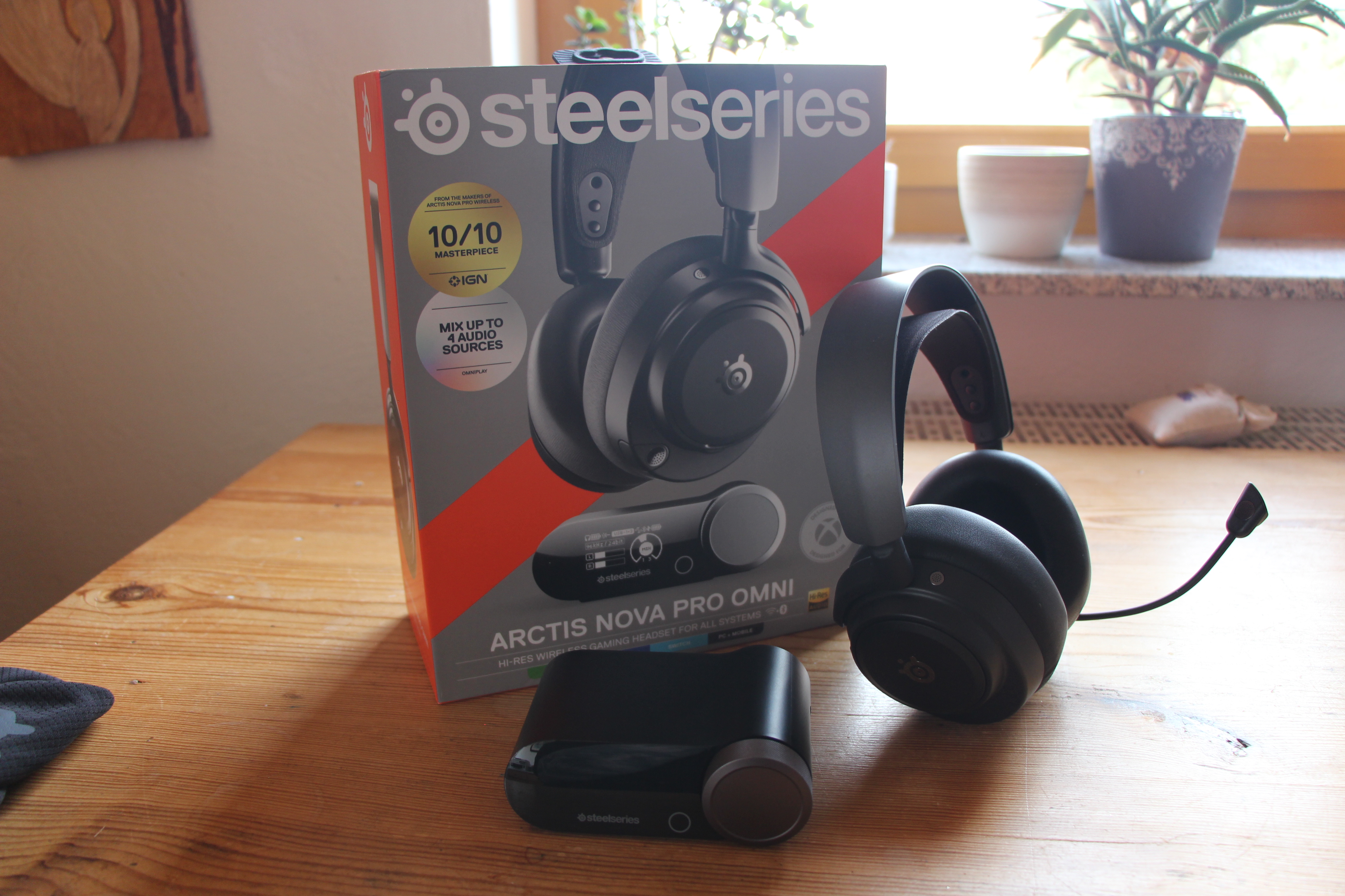 SteelSeries Arctis Nova Pro Omni photographs