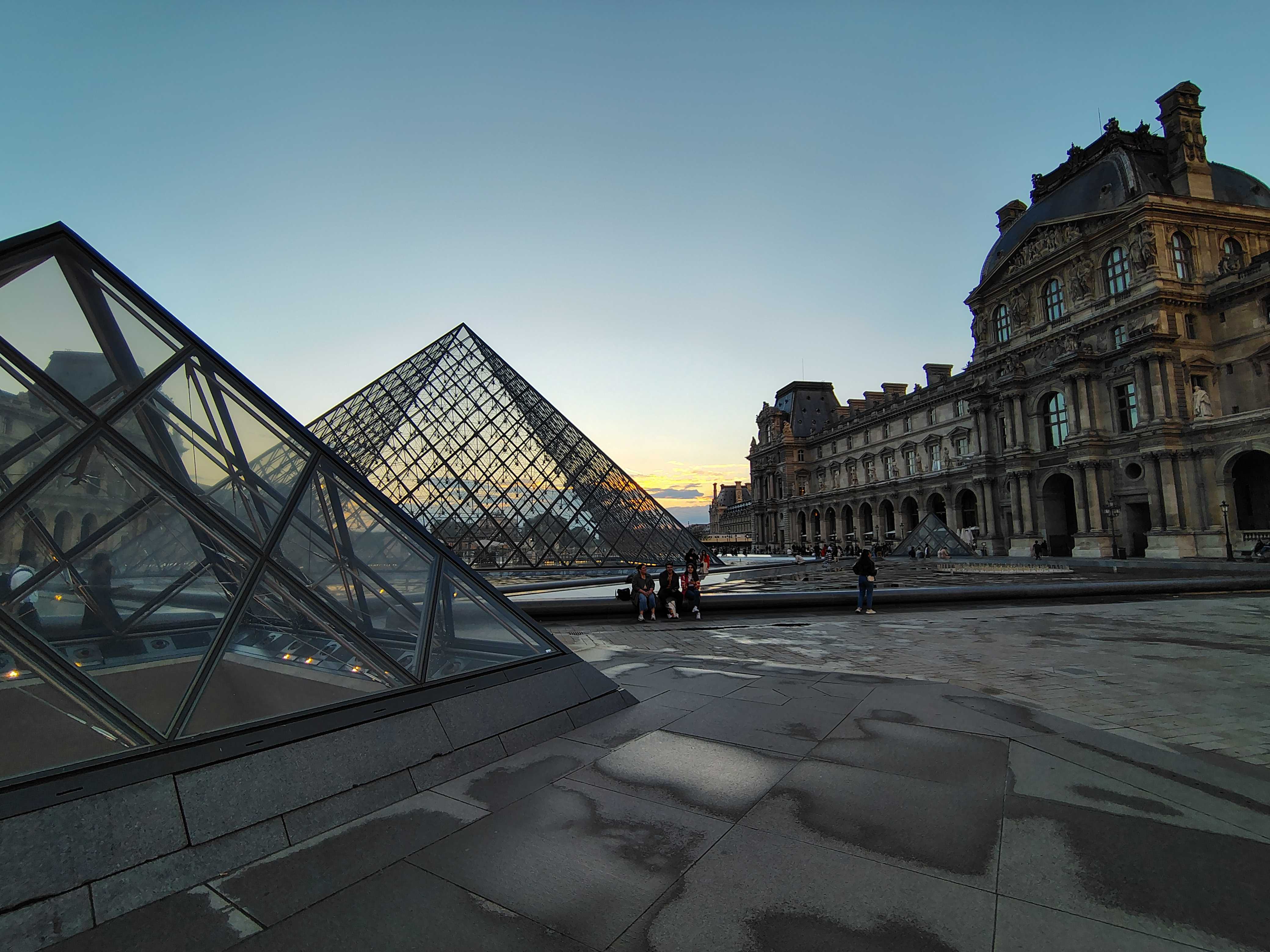 The Pyramide du Louvre at sunset