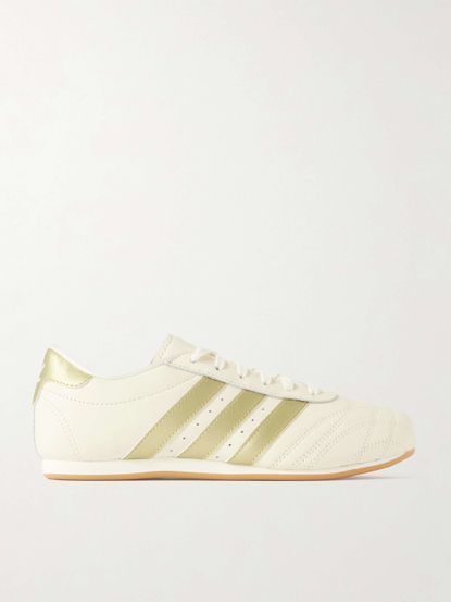 Jennifer Lawrence Wore The New Adidas It Sneakers Who What Wear jennifer-lawrence-wore-the-new-adidas-it-sneakers-who-what-wear