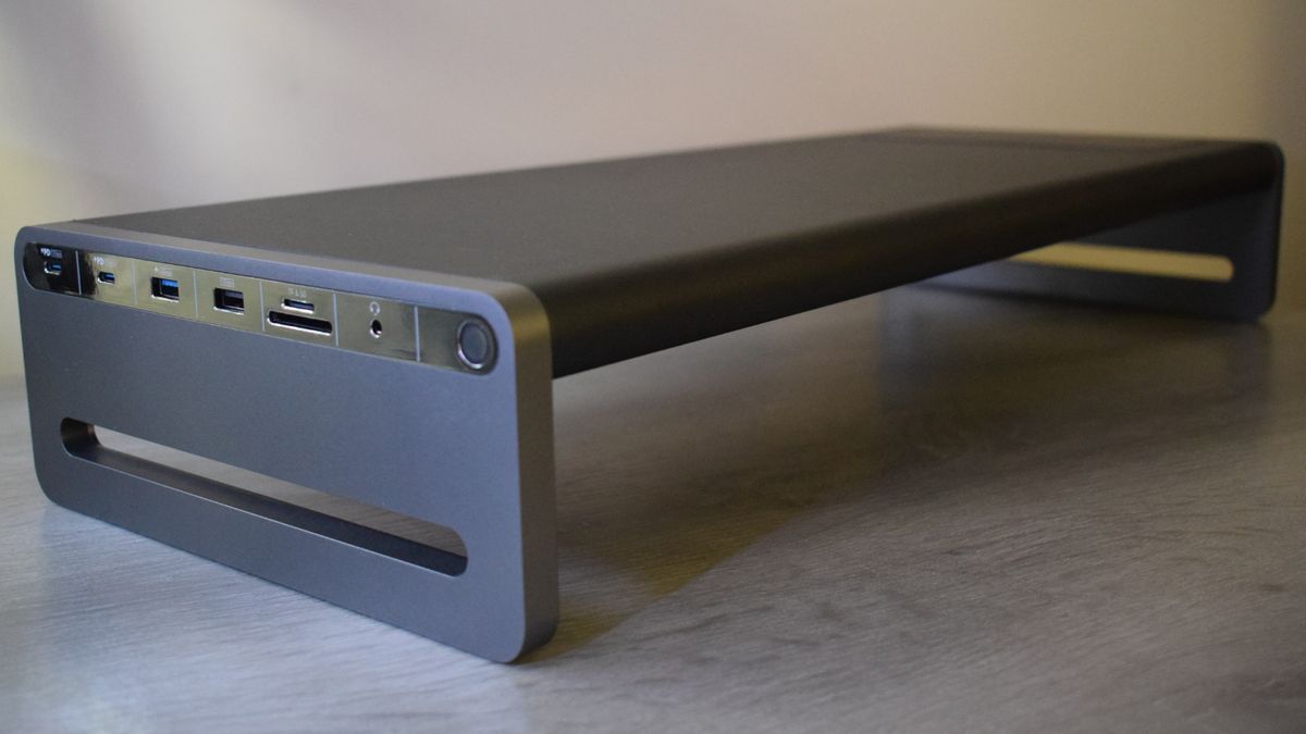 Photo of the Anker 675 USB-C Docking Station