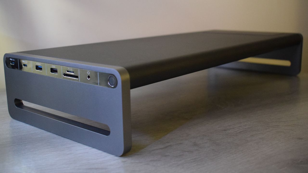 Photo of the Anker 675 USB-C Docking Station