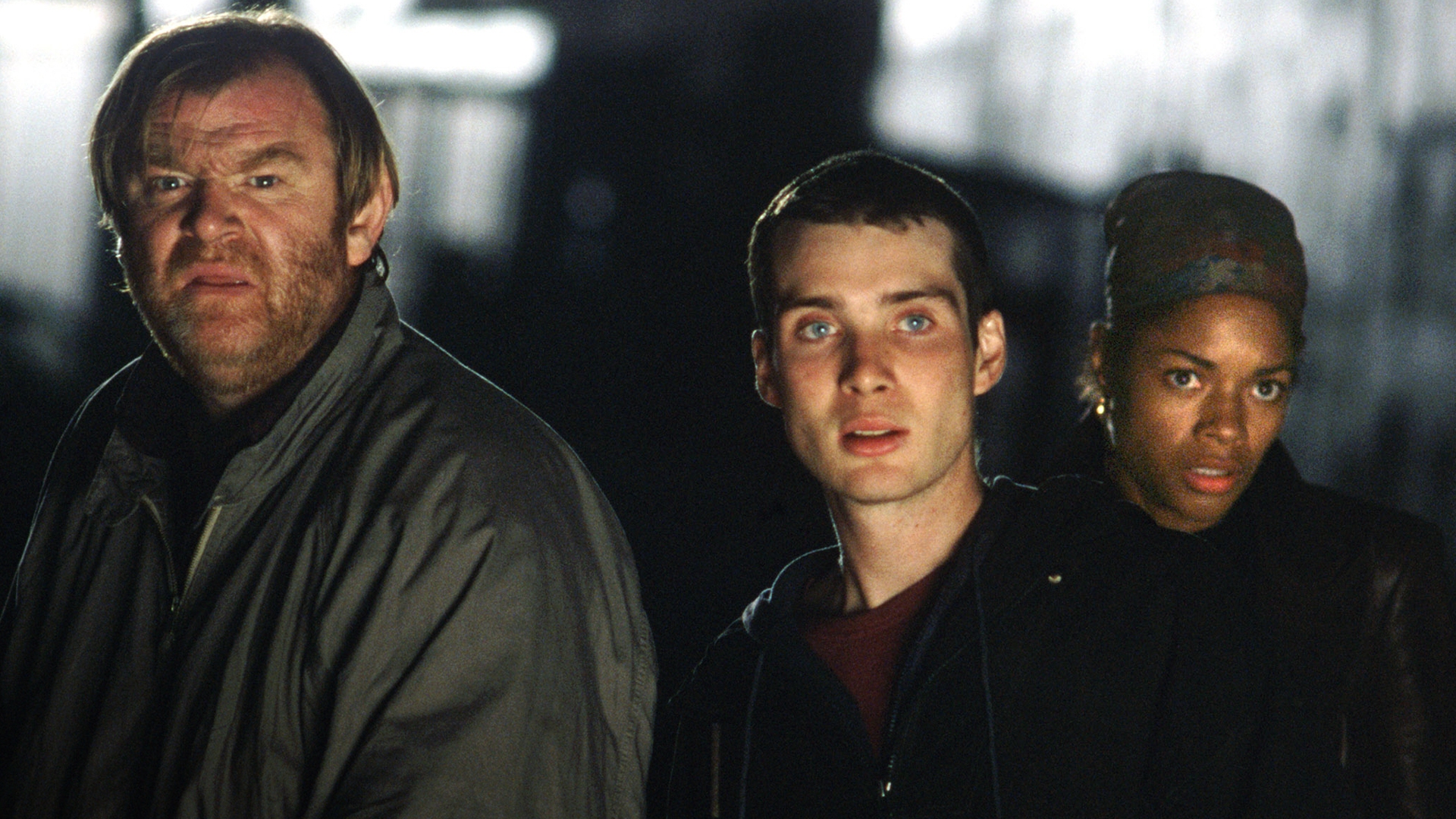 The three leads from 28 Days Later standing next to each other 
