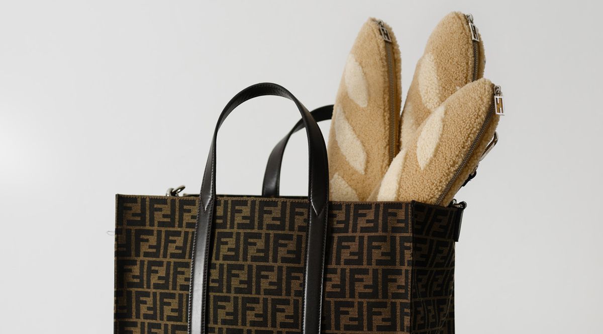 fendi baguette bread bag