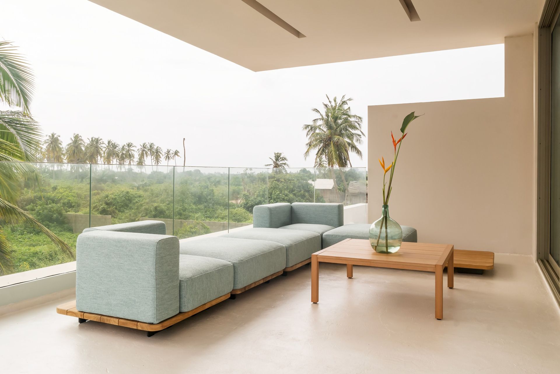 Explore OA House by Tosin Oshinowo / Oshinowo Studio