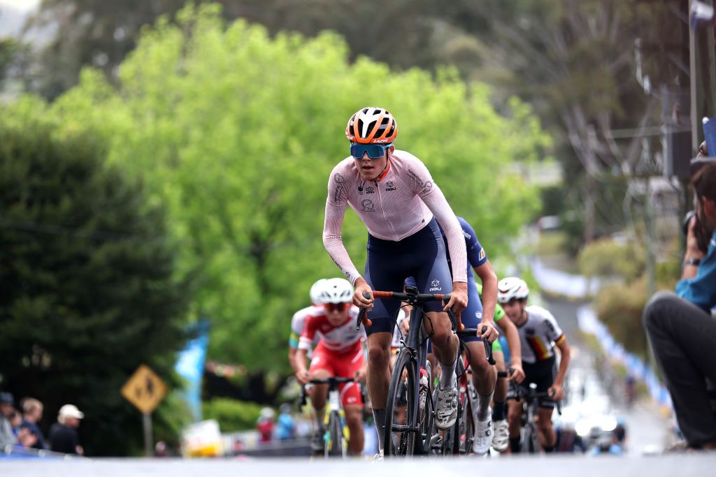 WOLLOGONG AUSTRALIA SEPTEMBER 23 Menno Huising of The Netherlands competes in the chase group during the 95th UCI Road World Championships 2022 Men Junior Road Race a 1356km race from Wollongong to Wollongong Wollongong2022 on September 23 2022 in Wollongong Australia Photo by Con ChronisGetty Images