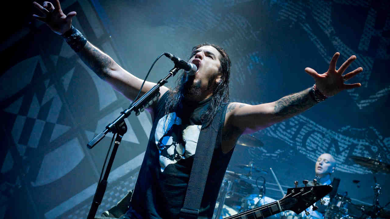 Machine Head&amp;rsquo;s Robb Flynn performing onstage in 2008