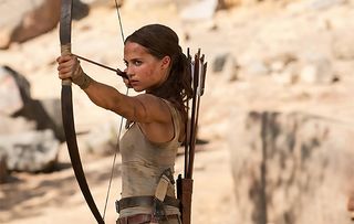 Tomb Raider Alicia Vikander Lara Croft bow