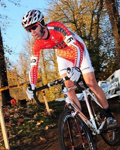 Geoff Kabush (Team Maxxis-Rocky Mountain) rode with the leaders for much of the race.