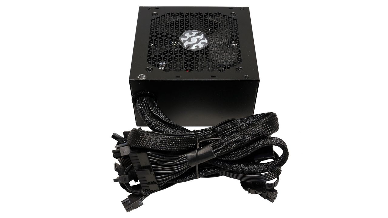 XPG Pylon 550W