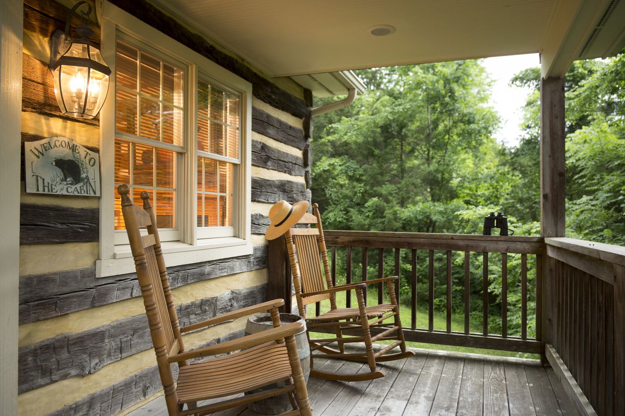 Porch with railings