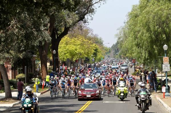 The peloton stayed neutral out of Claremont waiting for a rider to come back from a flat.