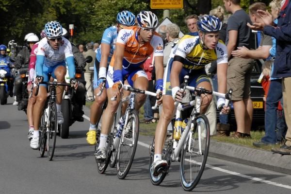 The day's escape of Francisco Jos&eacute; Mart&iacute;nez, Tom Leezer, Dominik Roels, Lieuwe Westra and David Garcia.
