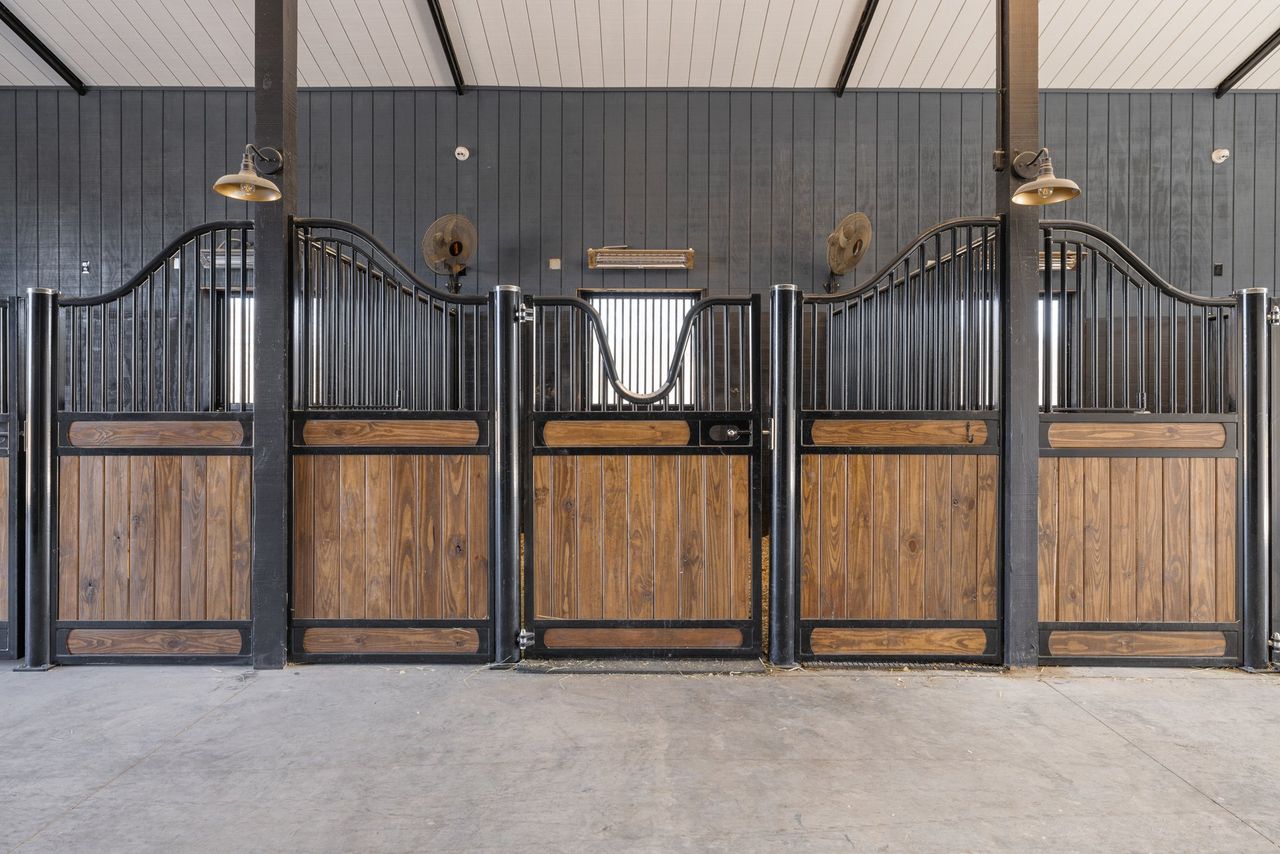 The barn of a home for sale in Tennessee.