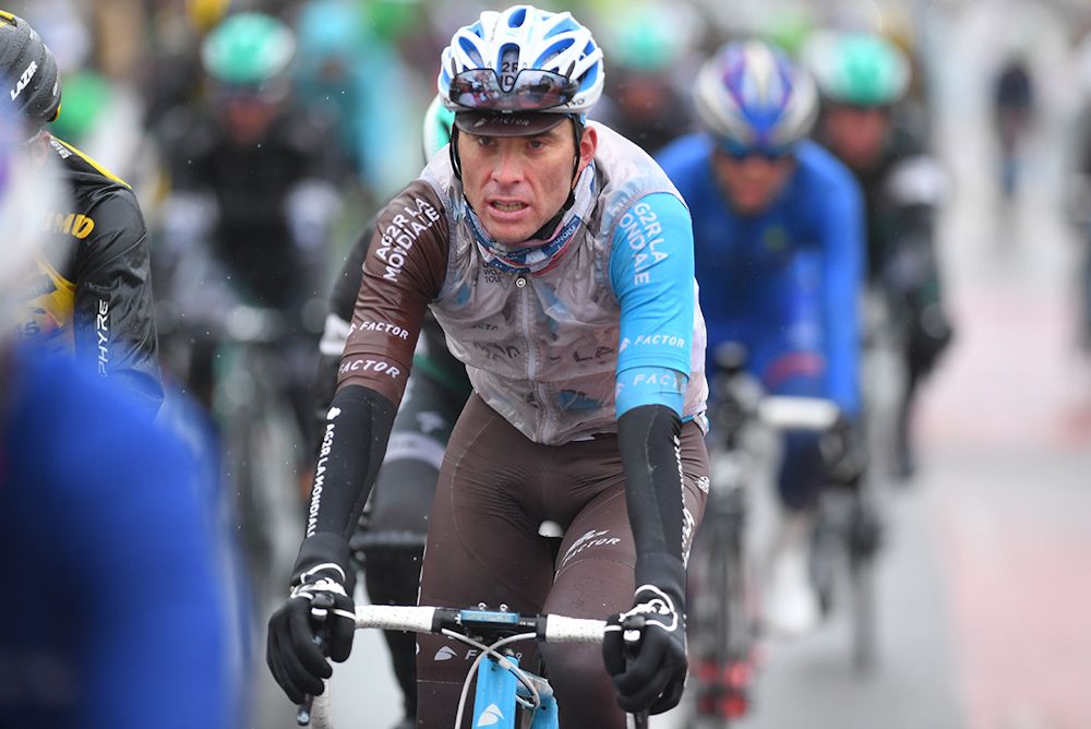 Pierre Latour finishes stage 2 at Romandie
