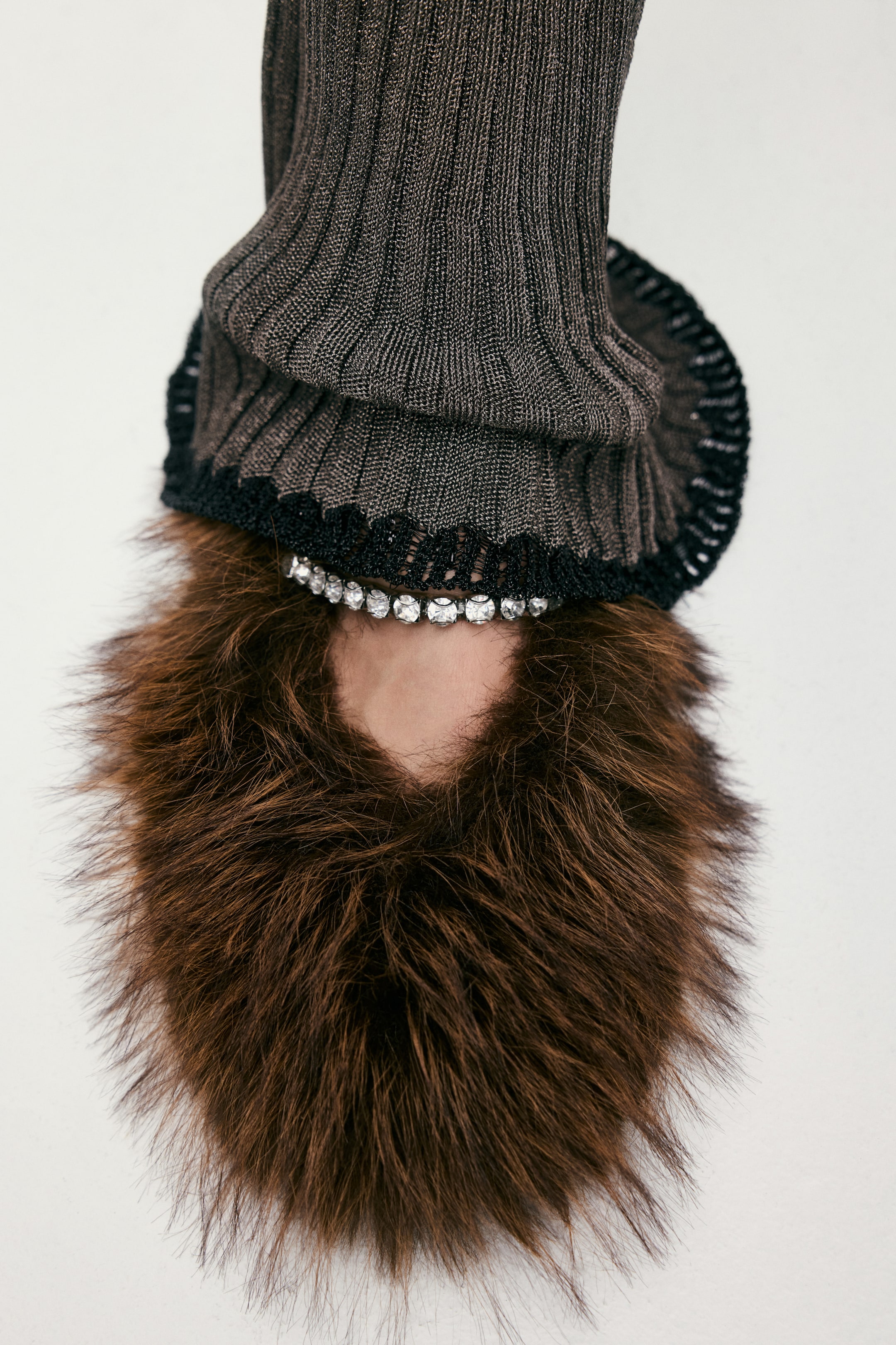 Embellished Slippers - Black