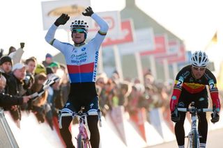 Stybar sprints to Superprestige Middelkerke win