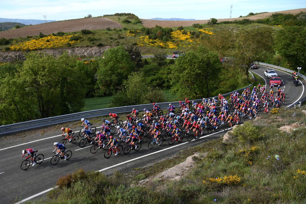 ELGOIBAR SPAIN MAY 10 A general view of the peloton passing through a landscape during the 3rd Itzulia Women 2024 Stage 1 a 140km stage from VitoriaGasteiz to Elgoibar UCIWWT on May 10 2024 in Elgoibar Spain Photo by Alex BroadwayGetty Images