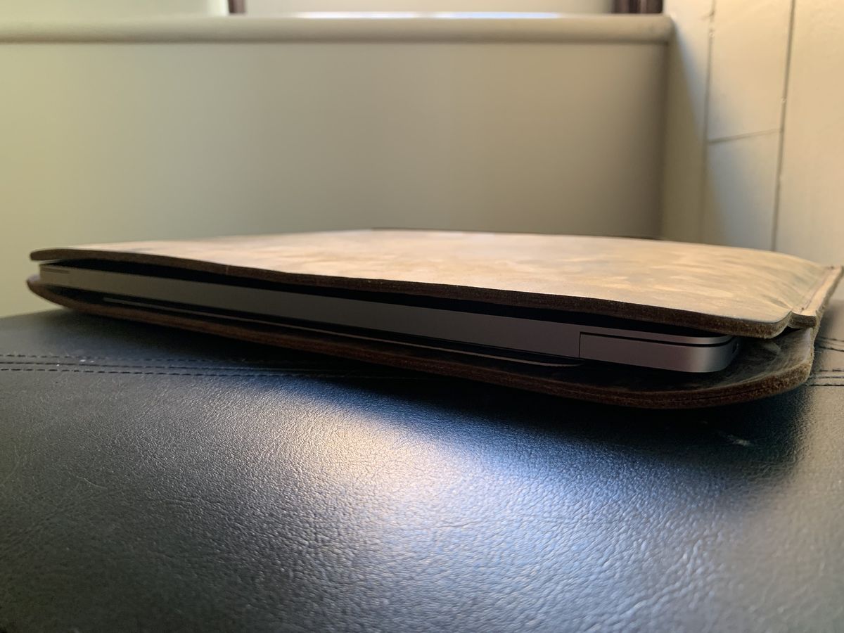 Waterfield Designs VERO Sleeve top side