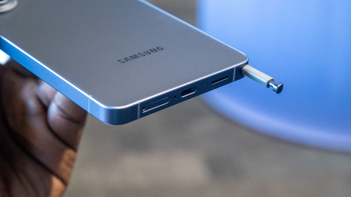 The Samsung Galaxy S26 Ultra's S Pen