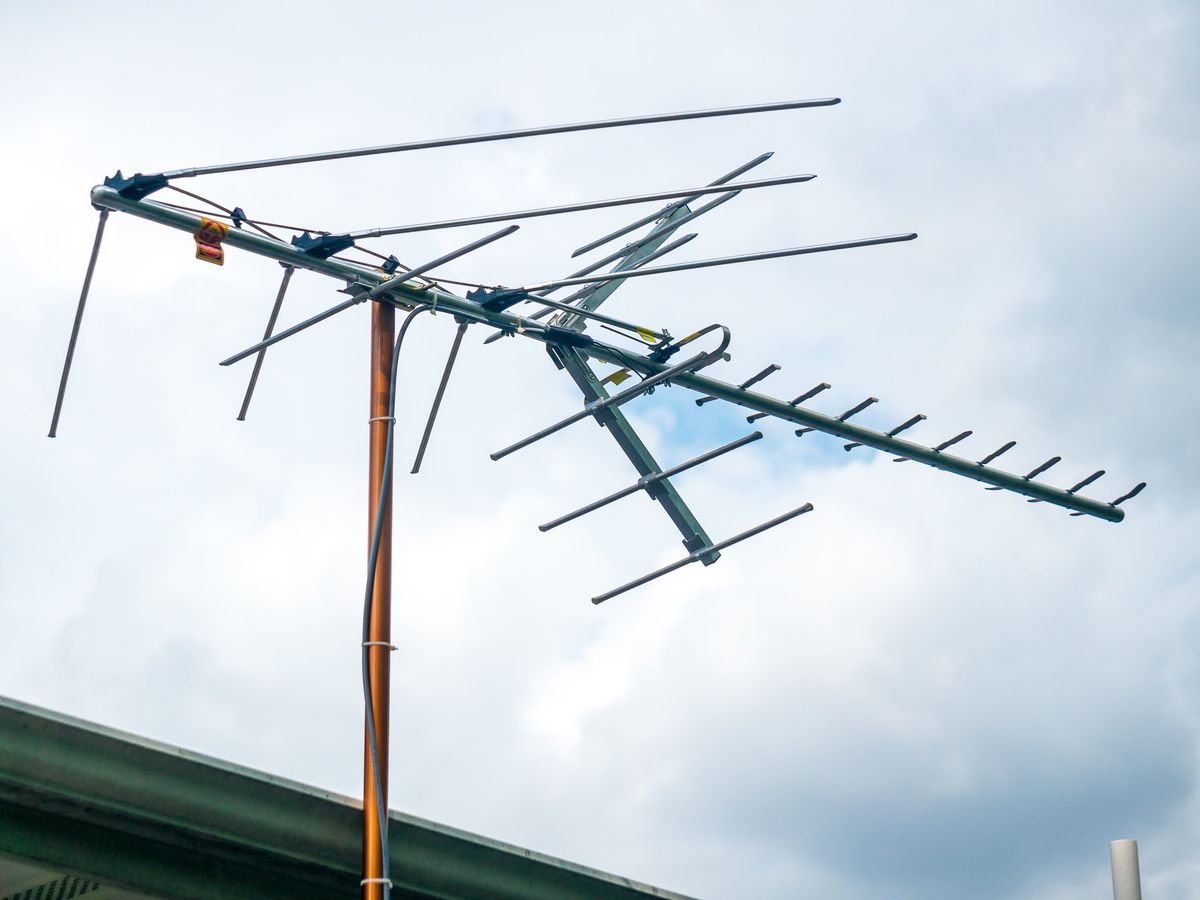 Does my over-the-air antenna need an amplifier? | What to Watch