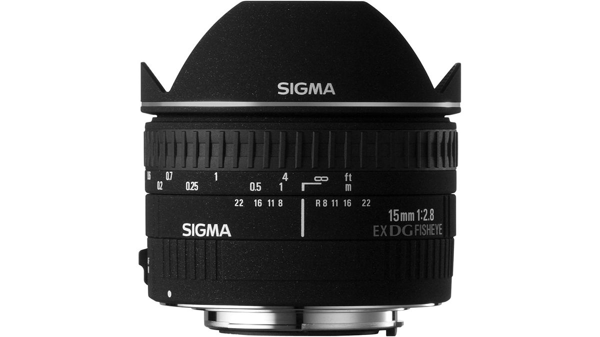 Sigma 15mm f/2.8 EX DG Diagonal Fisheye review