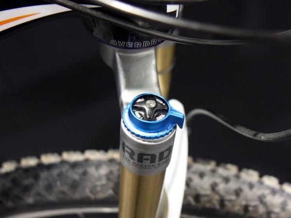 Adam Craig's (Rabobank-Giant) fork was fitted with RLC internals but the titanium crown could easily be paired with just about any set of 32mm-compatible Fox guts.