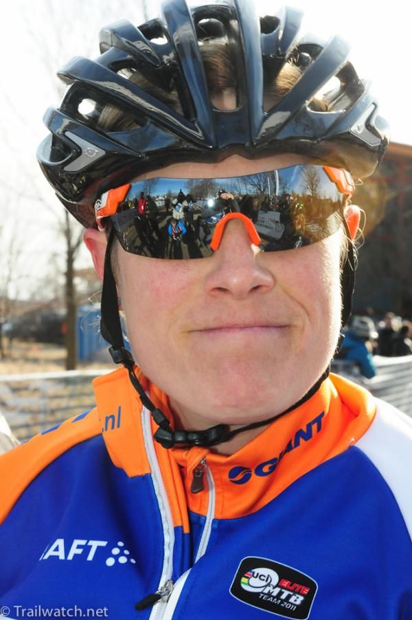 Katie Compton (Rabobank-Giant) at the start