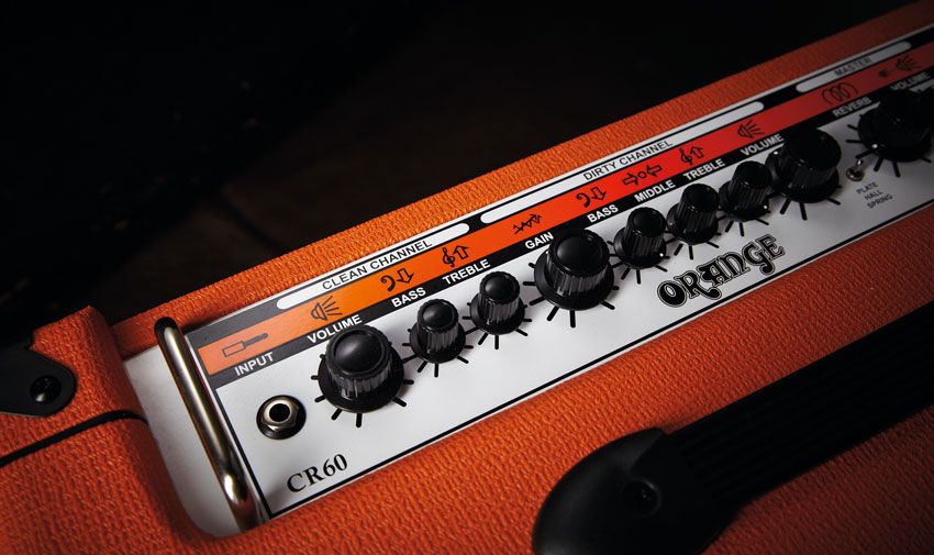 There's no mid control on the clean channel, but that's no problem