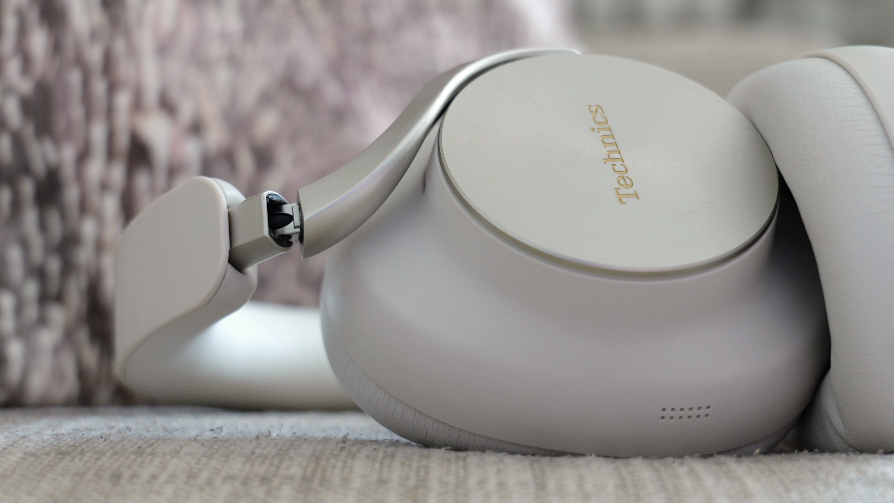 Technics EAH-A1000 review
