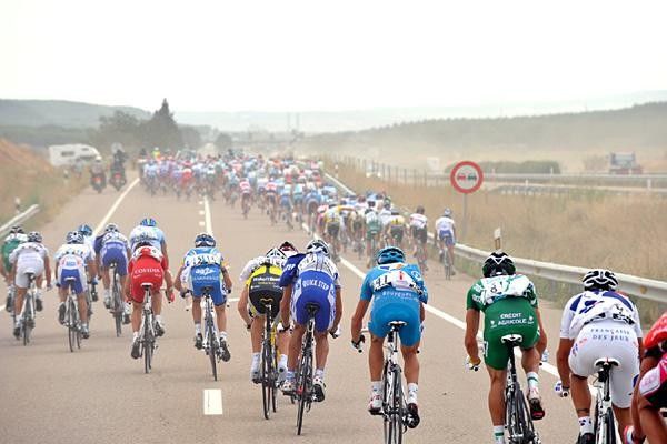Stage 10 breaks up in echelons.