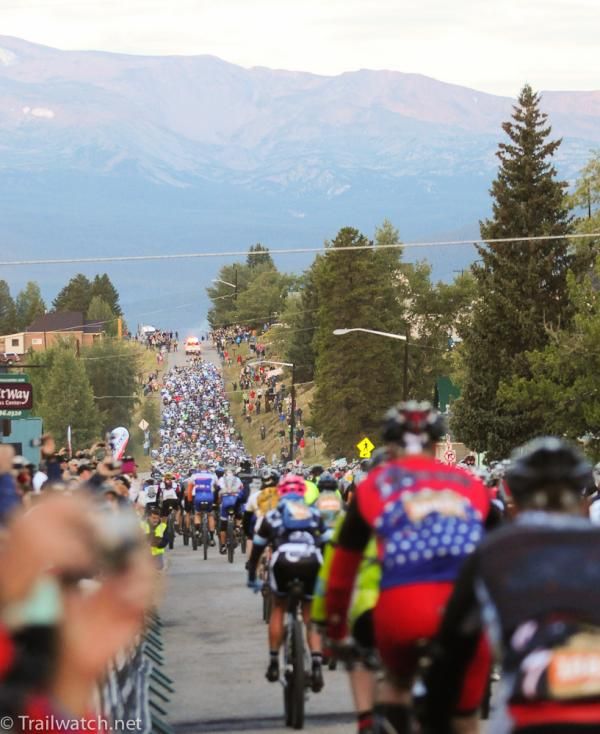 Racers head out onto the course