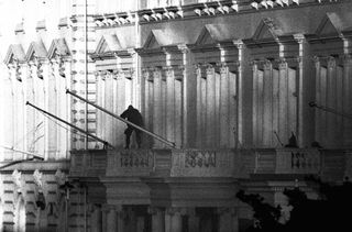 SAS man on balcony of Iranian embassy