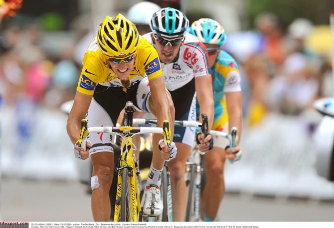 Andy Schleck lost time on stage 15 to Luchon in the 2010 Tour de France when he dropped his chain.