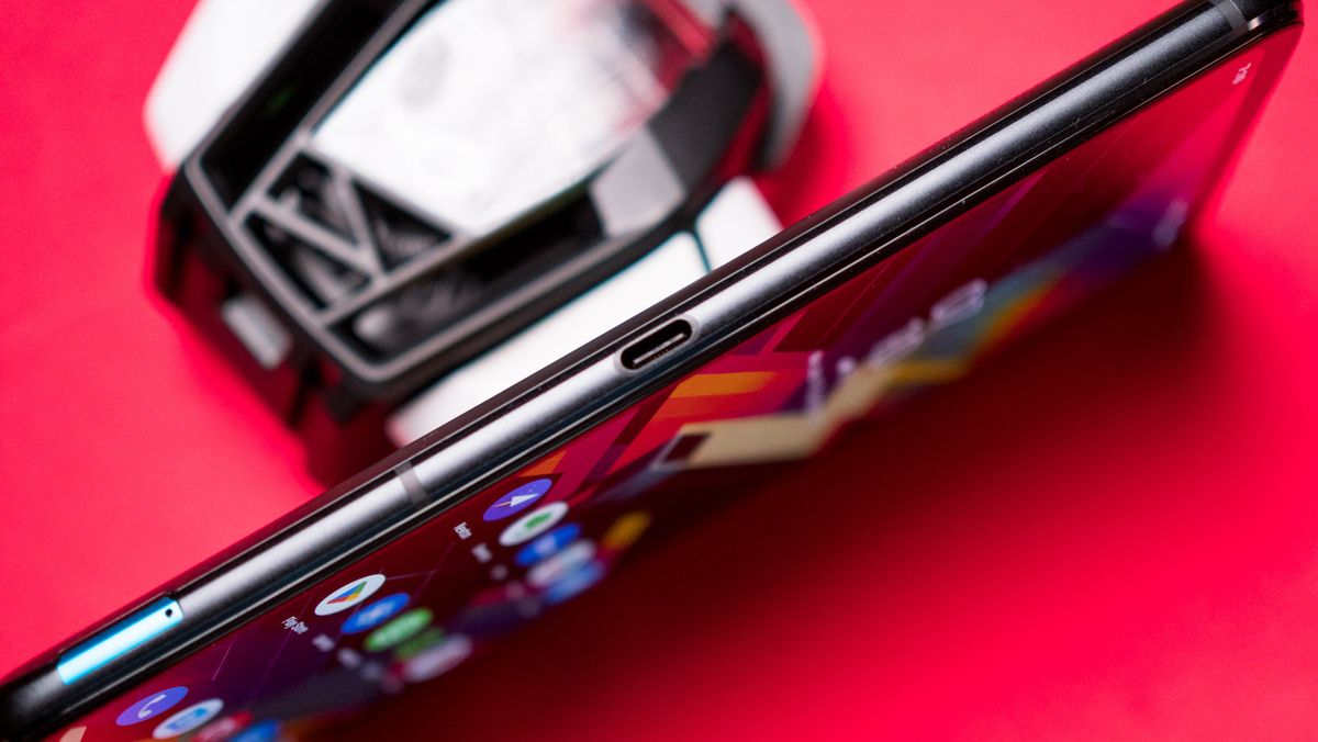 ASUS ROG Phone 6D Ultimate review