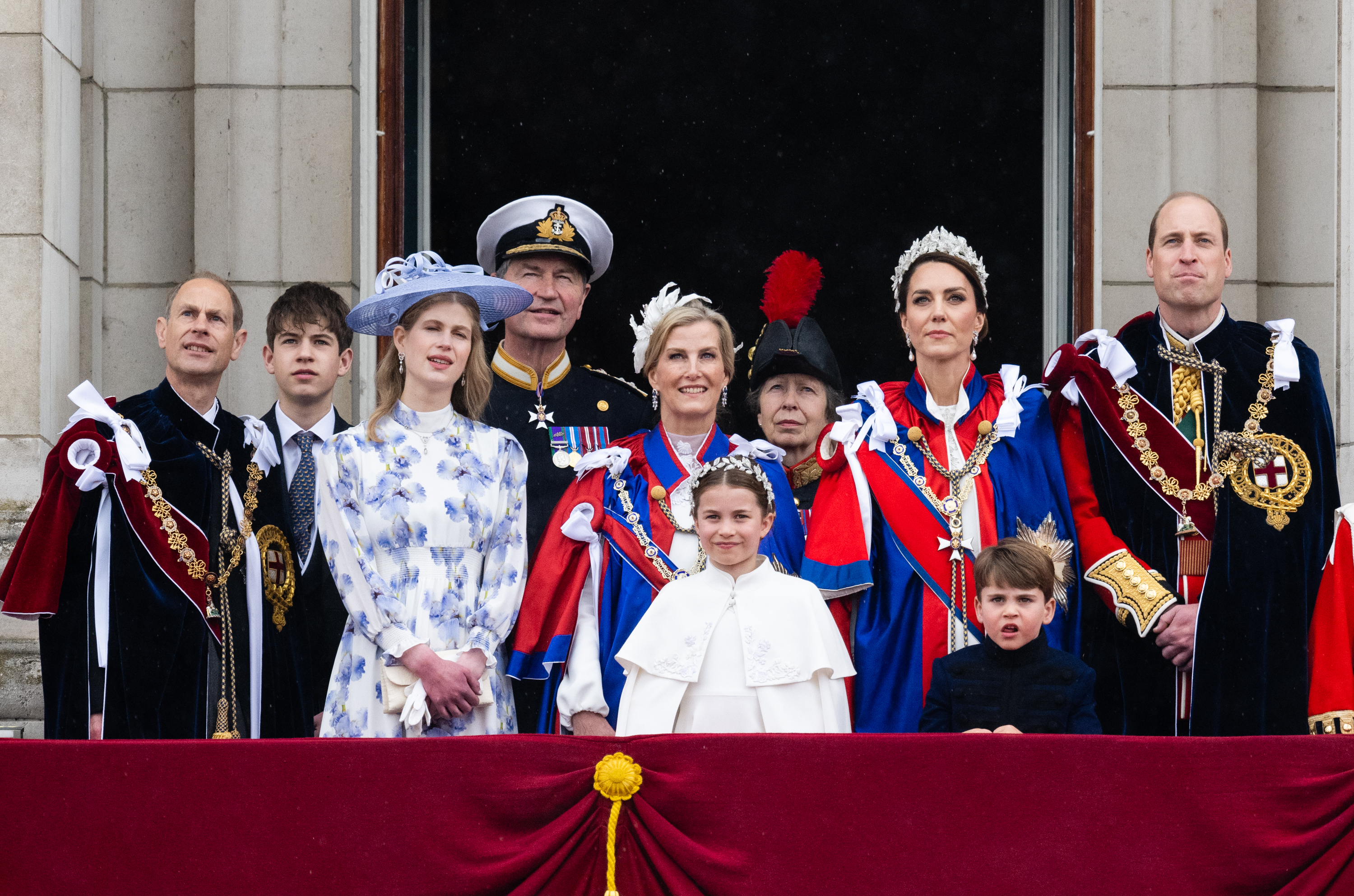 Lady Louise, Princess Kate, Princess Charlotte and other members of the Royal Family on the balcony during King Charles&#039;s coronation