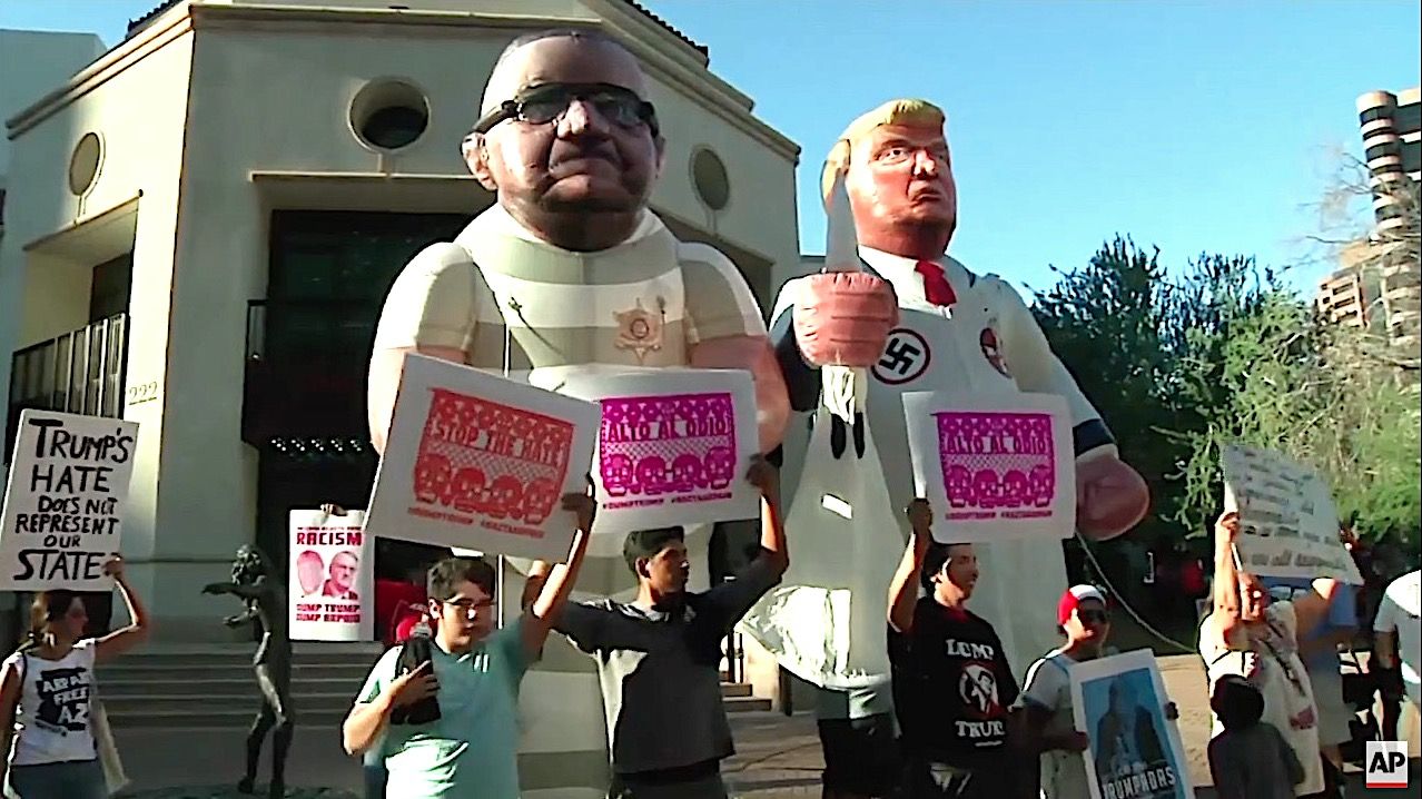 Protesters don&amp;#039;t want Trump to pardon Joe Arpaio