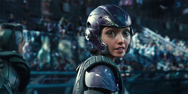 Rosa Salazar as Alita playing Motorball in Alita Battle Angel