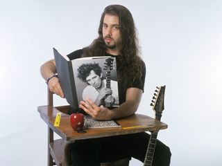 A young Petrucci gets some tips in 1994.