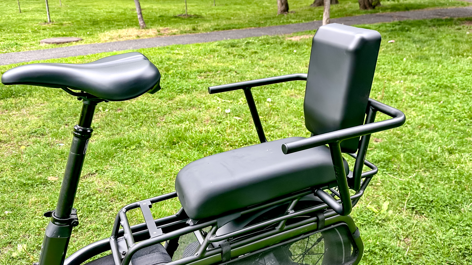 Aventon Abound LR rear seat