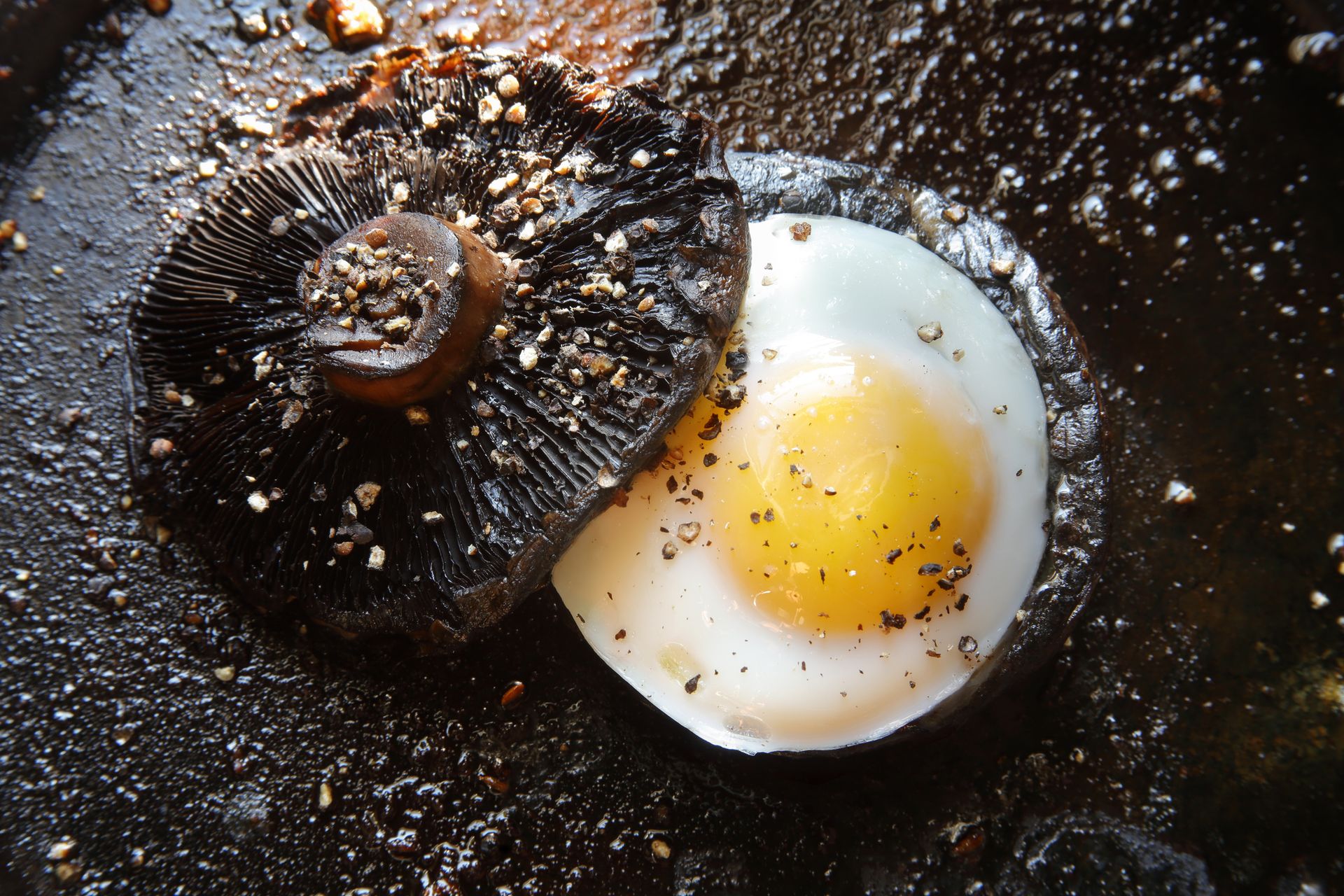 Grilled eggs. Панини с брынзой. Глазунья на гриле. Grilled eggs. Grilled eggs.