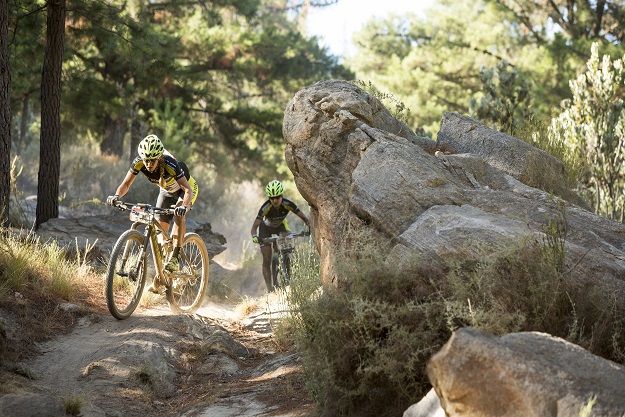 Sally Bigham / Adel Morath (Topeak Ergon) finished second