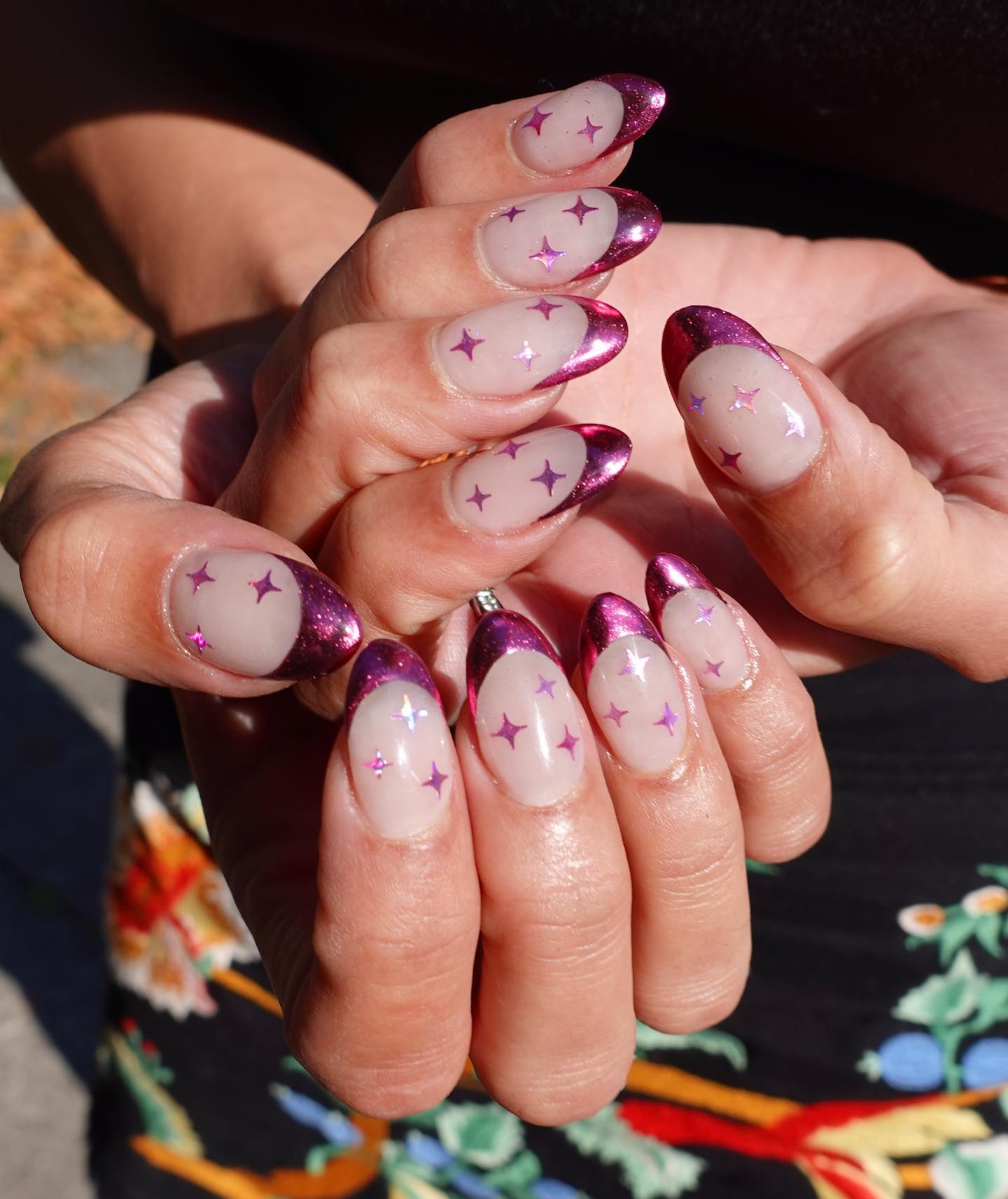 Magenta star pink nail design