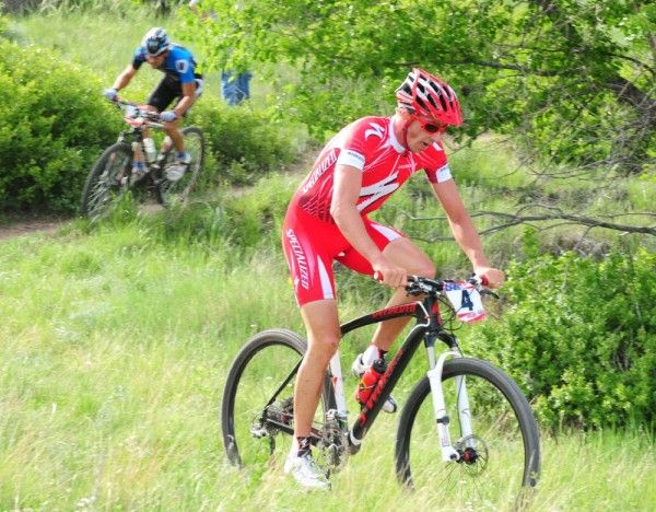 Todd Wells (Specialized) with a gap on Jeremy Horgan-Kobelski