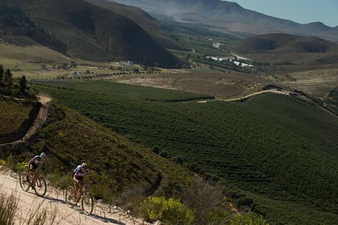 Leading Masters Bart Brentjens (front) and Abraao Azevedo of team BETCH.nl Superior Meerendal climb