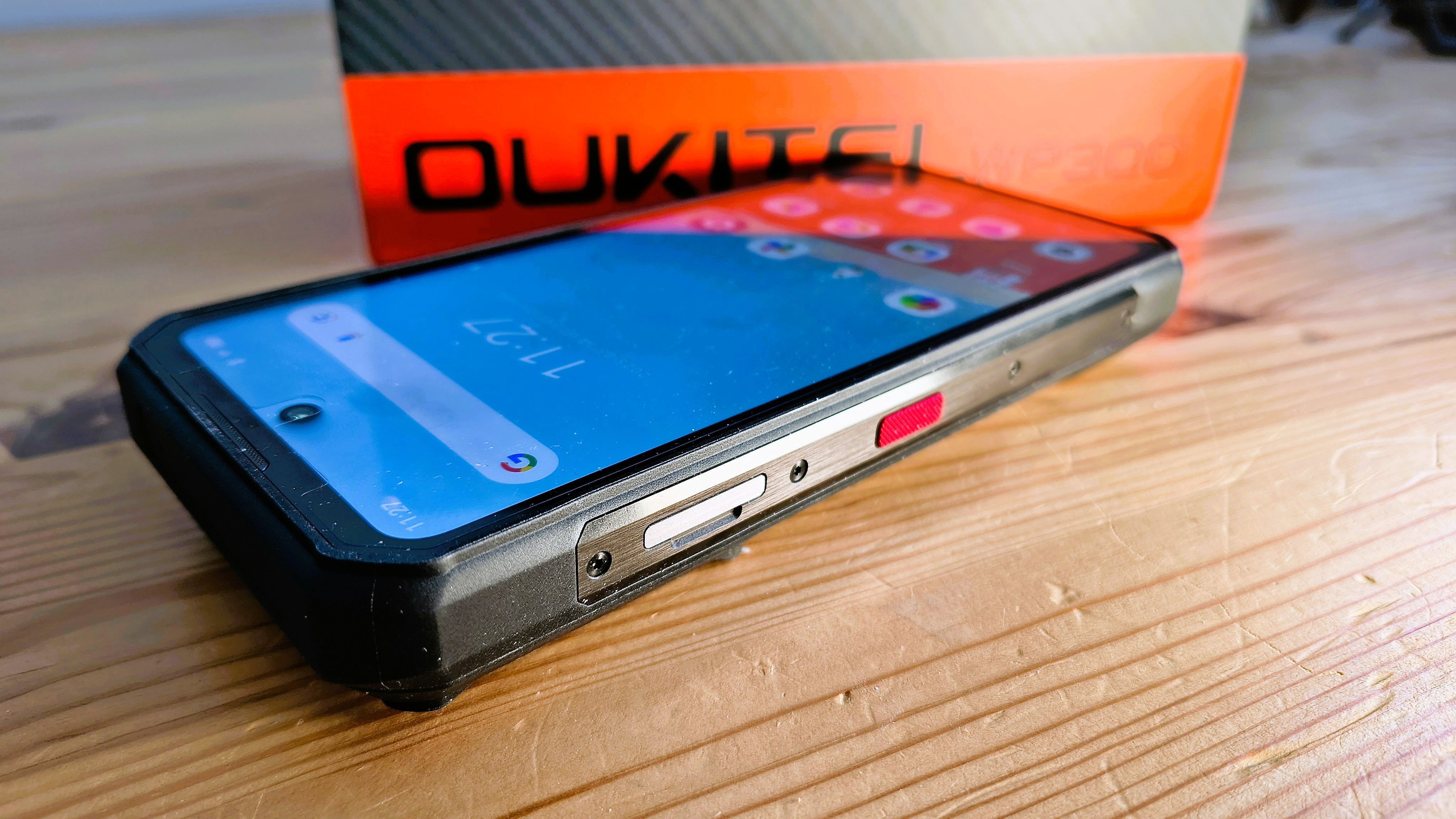 Oukitel WP300