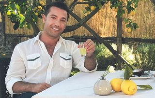 Gino D’Acampo continues his glorious journey along Italy’s coastline, and his first stop is the super-chic island of Capri. Arriving by speedboat, of course, he discovers the story of Italy’s famous after-dinner drink limoncello.